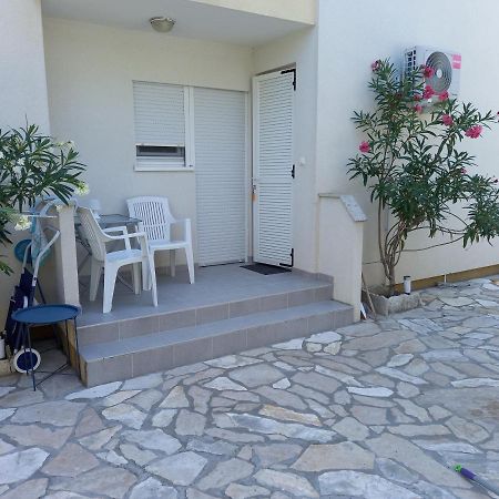 Apartments President Novalja Bagian luar foto