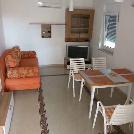 Apartments President Novalja Bagian luar foto
