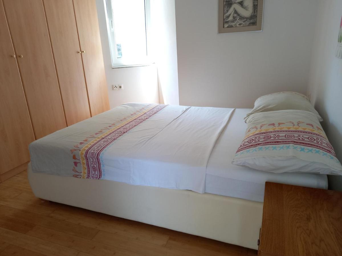 Apartments President Novalja Bagian luar foto
