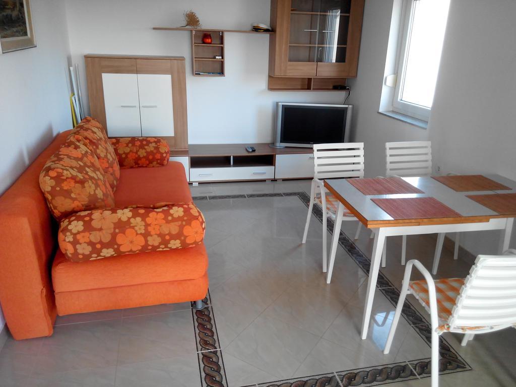 Apartments President Novalja Bagian luar foto