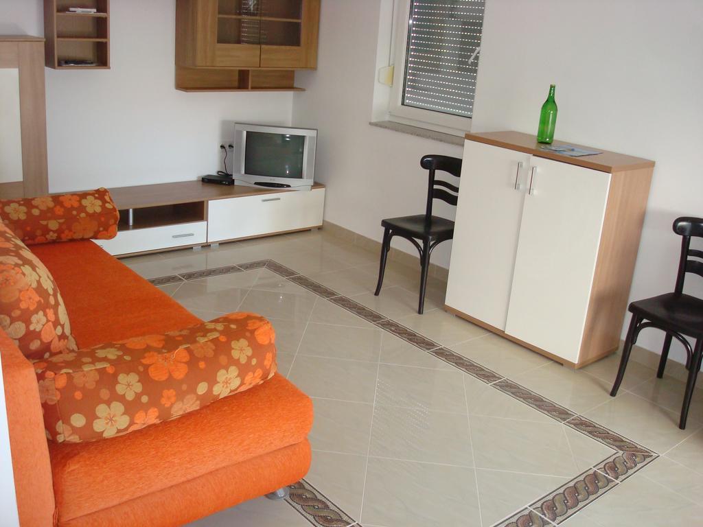 Apartments President Novalja Bagian luar foto