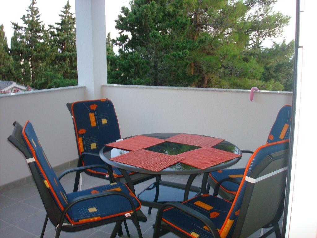 Apartments President Novalja Bagian luar foto