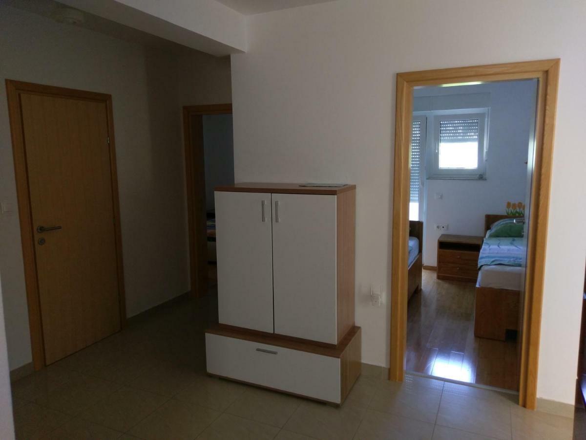 Apartments President Novalja Bagian luar foto
