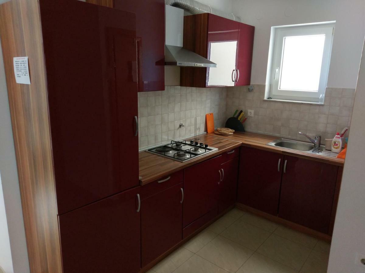 Apartments President Novalja Bagian luar foto