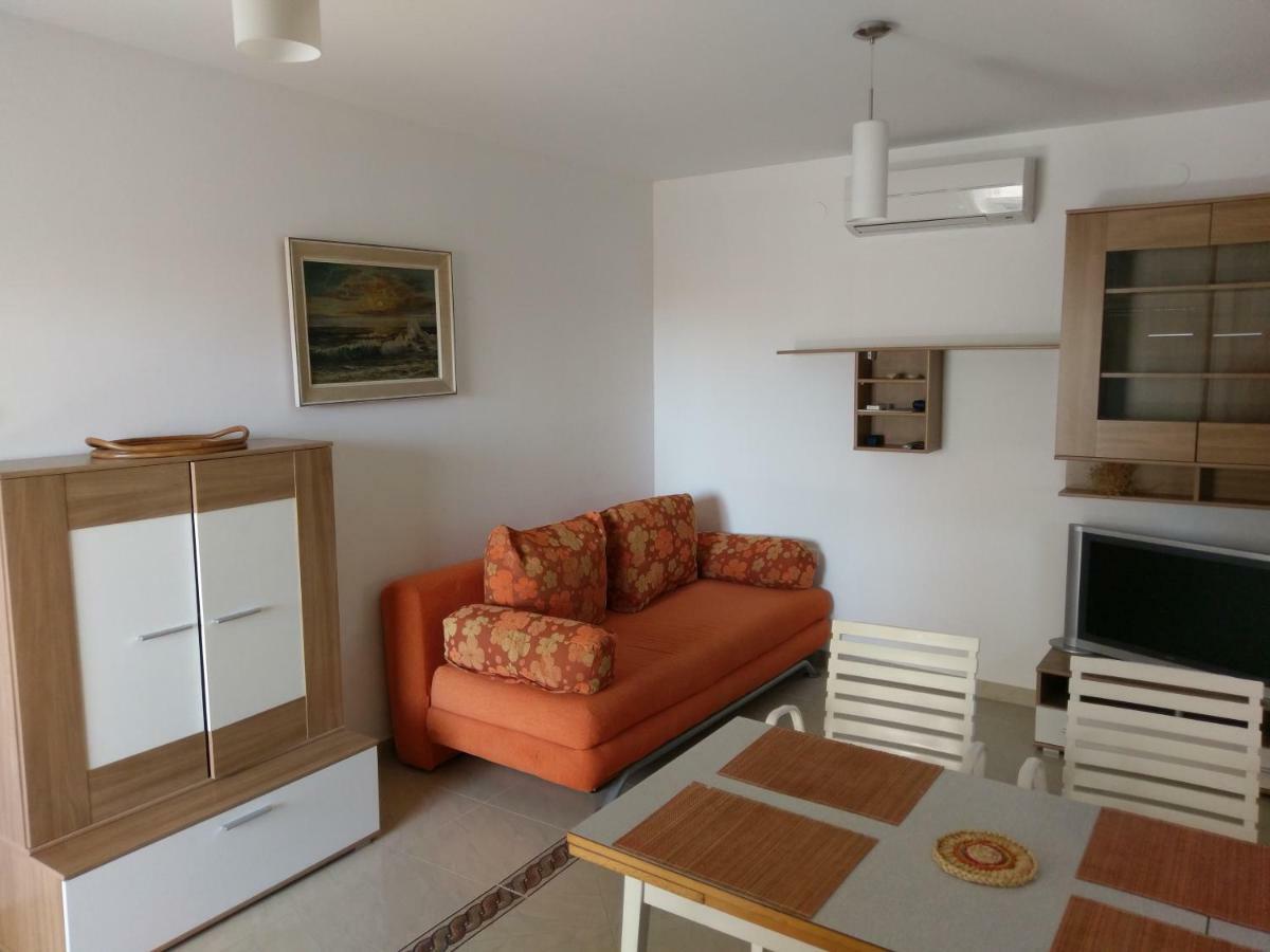 Apartments President Novalja Bagian luar foto