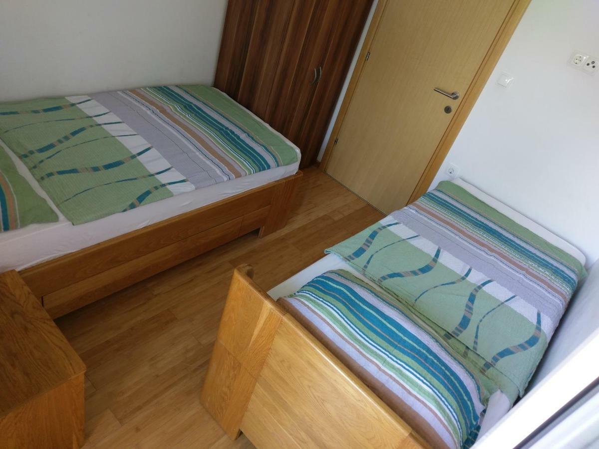 Apartments President Novalja Bagian luar foto