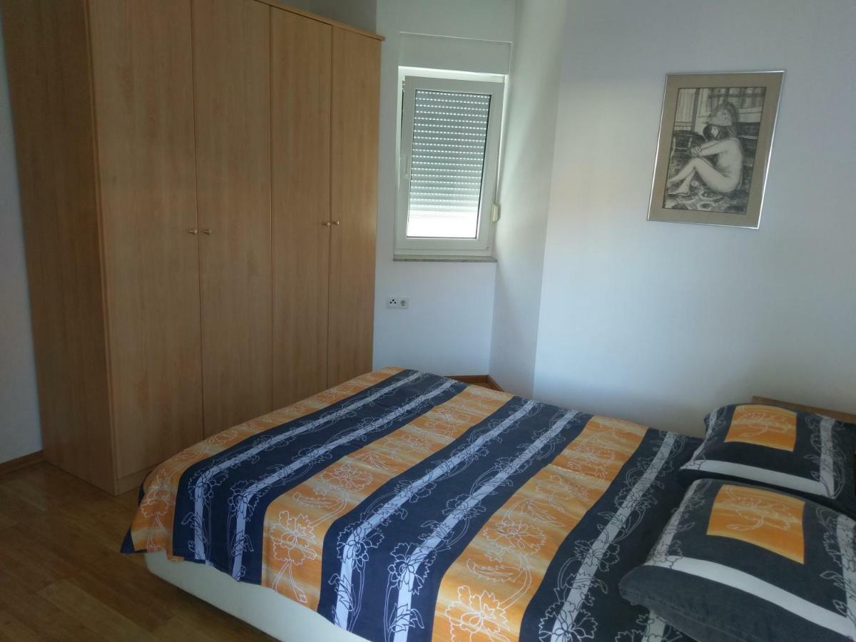 Apartments President Novalja Bagian luar foto