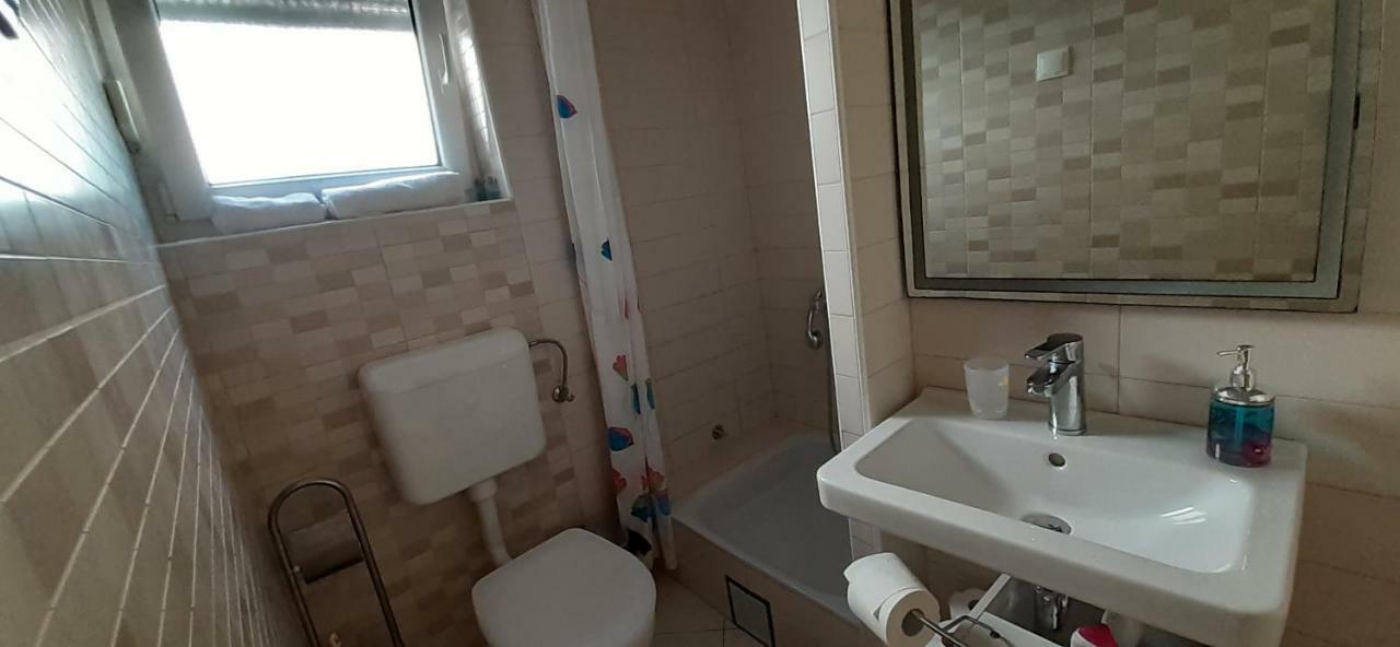Apartments President Novalja Bagian luar foto